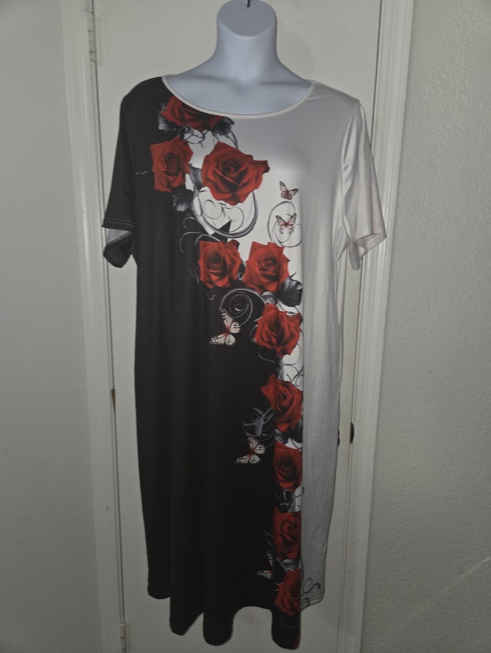 SHEIN Black and White Midi Dress with Red Rose Print